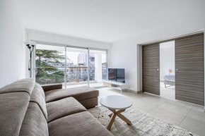 VILLA LERINS avec grand balcon, haut standing et moderne, près du centre-ville